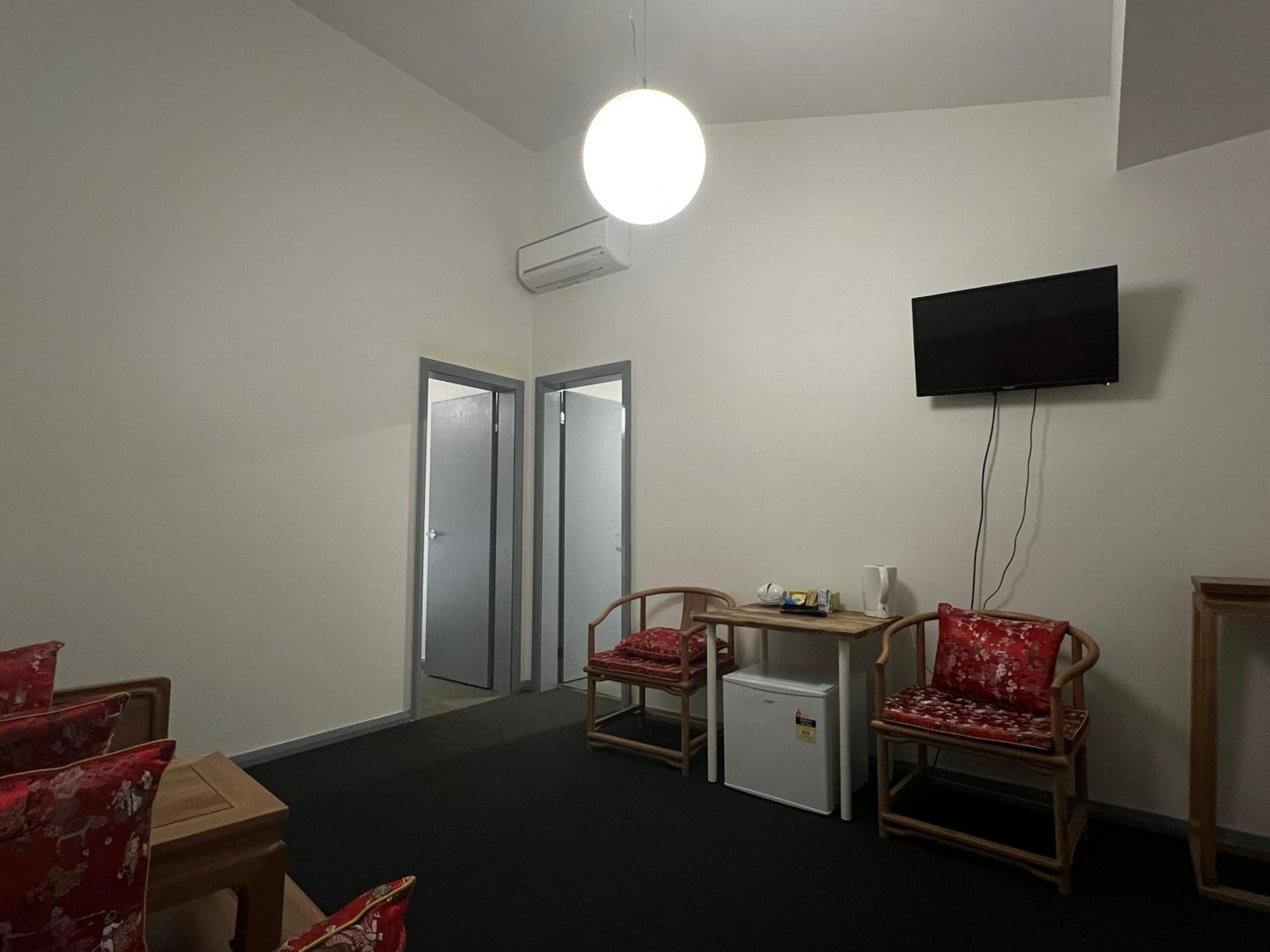 Sinofield Edu-Retreat Hotel Леура Екстериор снимка